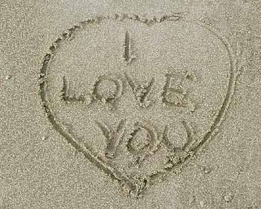 Pareja en la Playa para el Día de San Valentín 